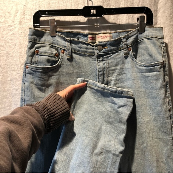 Mens Levi’s light wash style 502 regular taper jeans great condition 30 x 32 - Picture 2 of 10